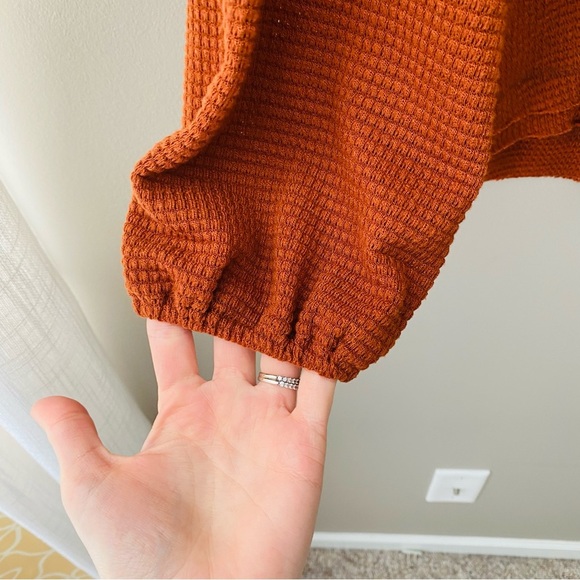 Altar'd State Long Sleeve Top Rust Orange Sz Small - Picture 4 of 9